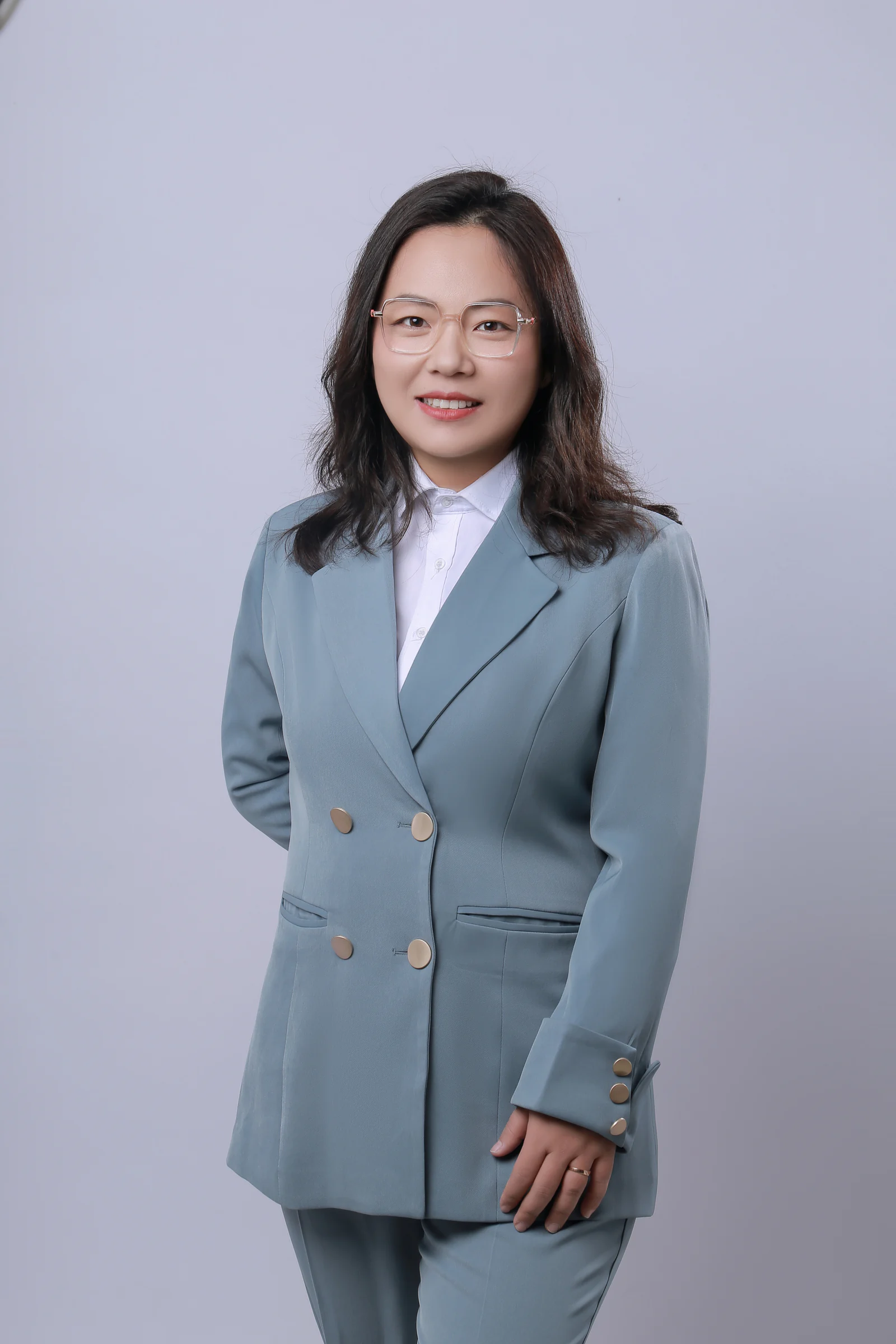 哈尔滨婚姻家事律师段琳琳形象照